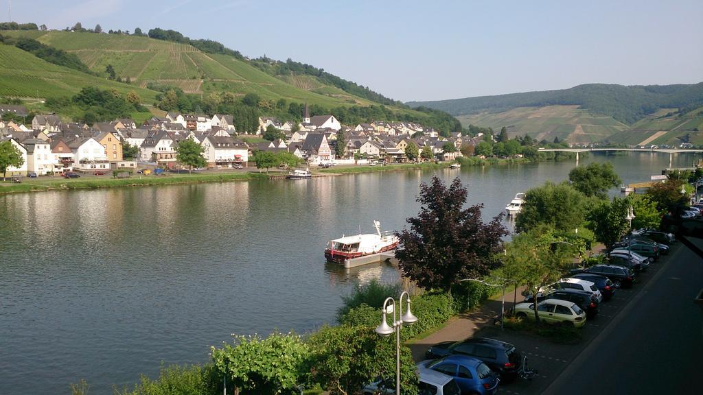 Mosel View Apartment เซลล์อันแดร์โมเซล ภายนอก รูปภาพ